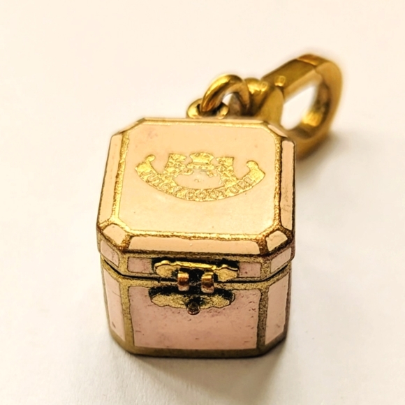 Vintage Juicy Couture jewellery box with heart clear stone - Picture 3 of 4